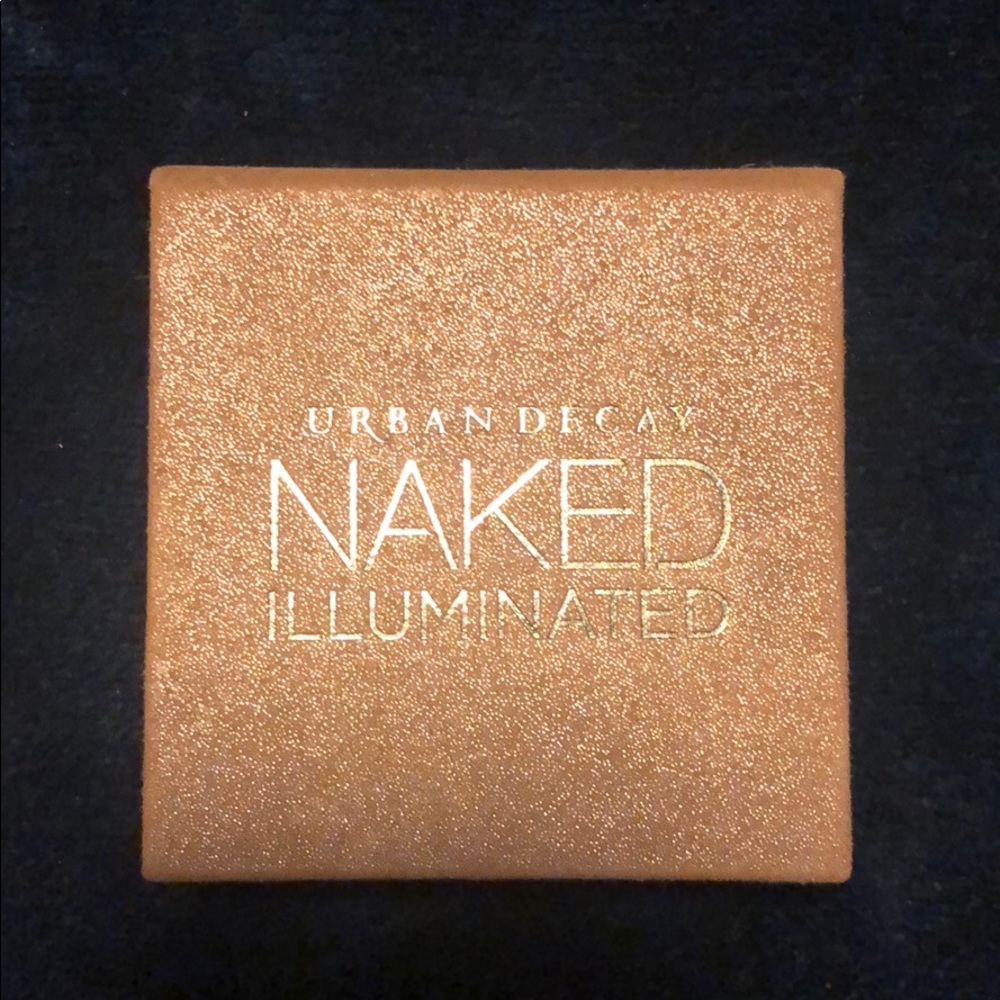Naked Illuminated shimmering powder by urban decay
